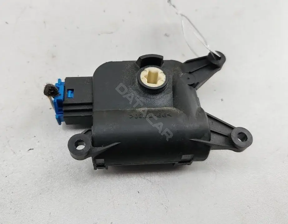 Мотор заслонки печки 3C0907551A