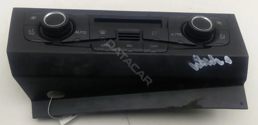 Переключатель отопителя 8T2820043M