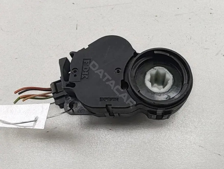 Мотор заслонки печки T100212V