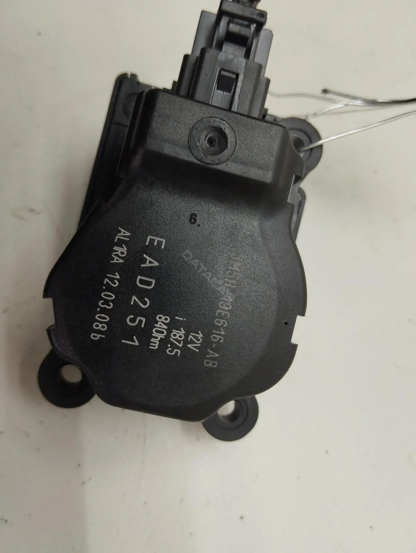 Мотор заслонки печки 3M5H19E616AB
