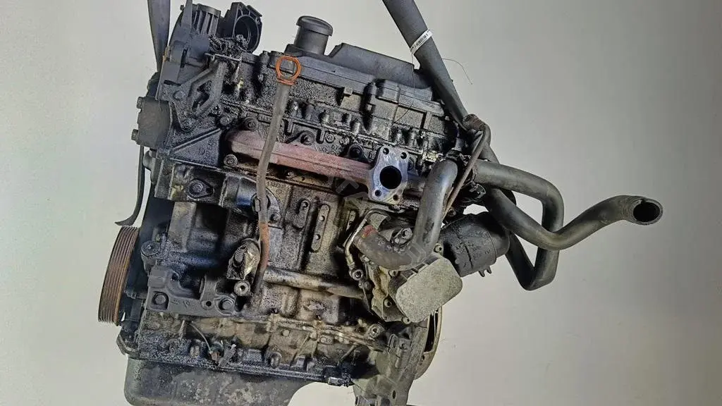 Двигатель в сборе 8HZ, DV4TD