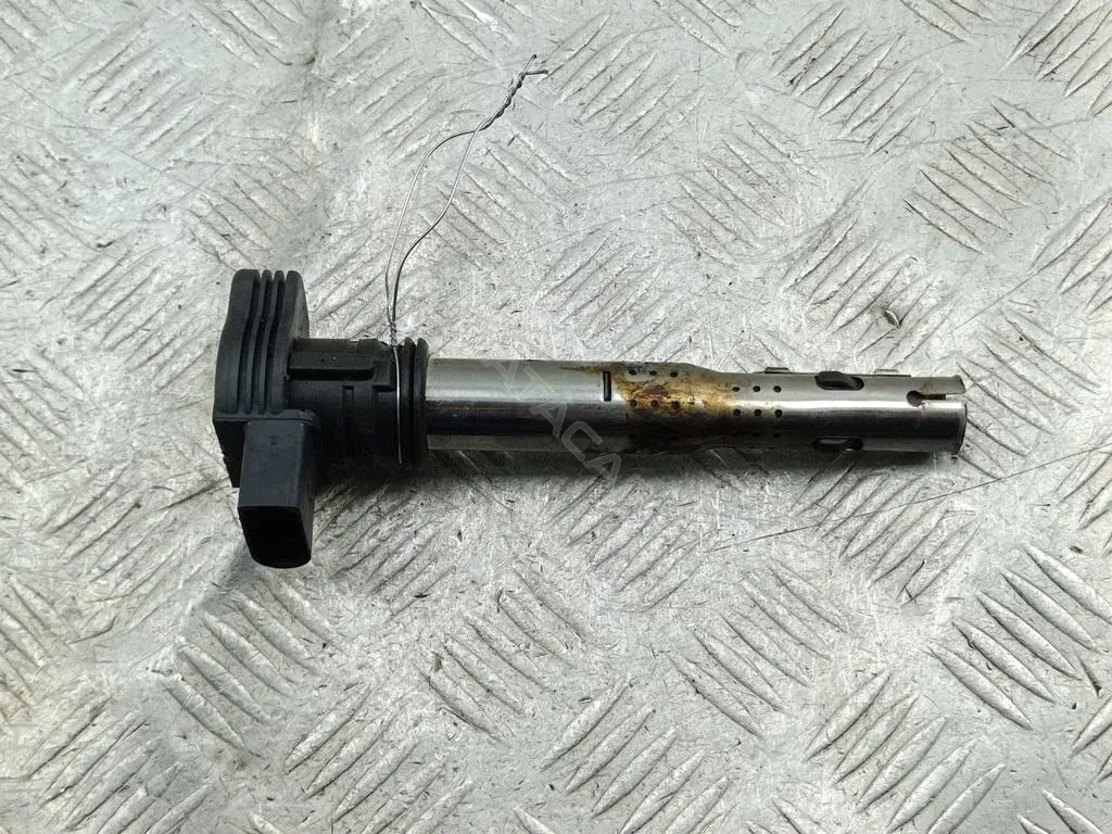 Катушка зажигания 07K905715F