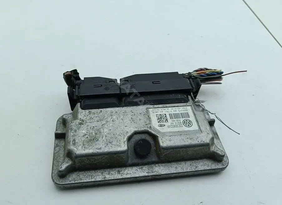 Блок управления двигателем 03c906024r