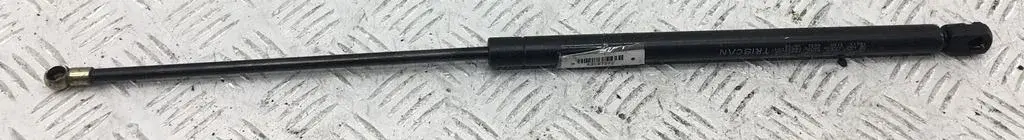 Амортизатор крышки багажника, капота, заднего стекла 53067282