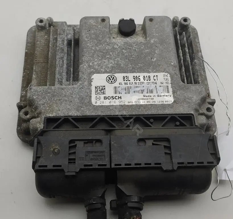Блок управления двигателем 03l906018ct