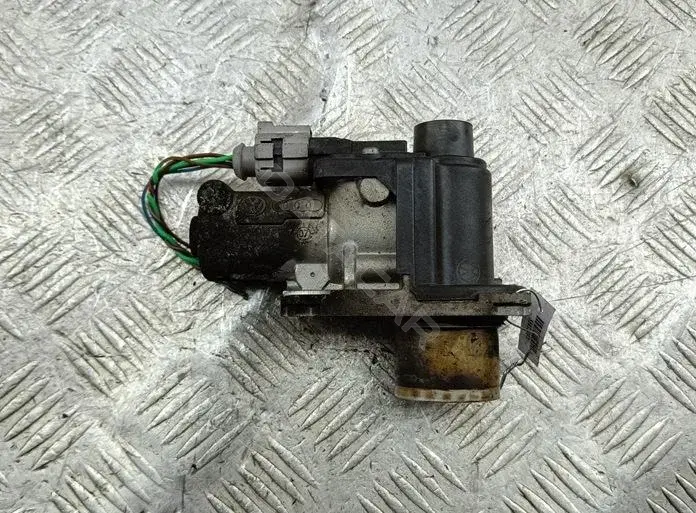 Клапан ЕГР 03G131501N