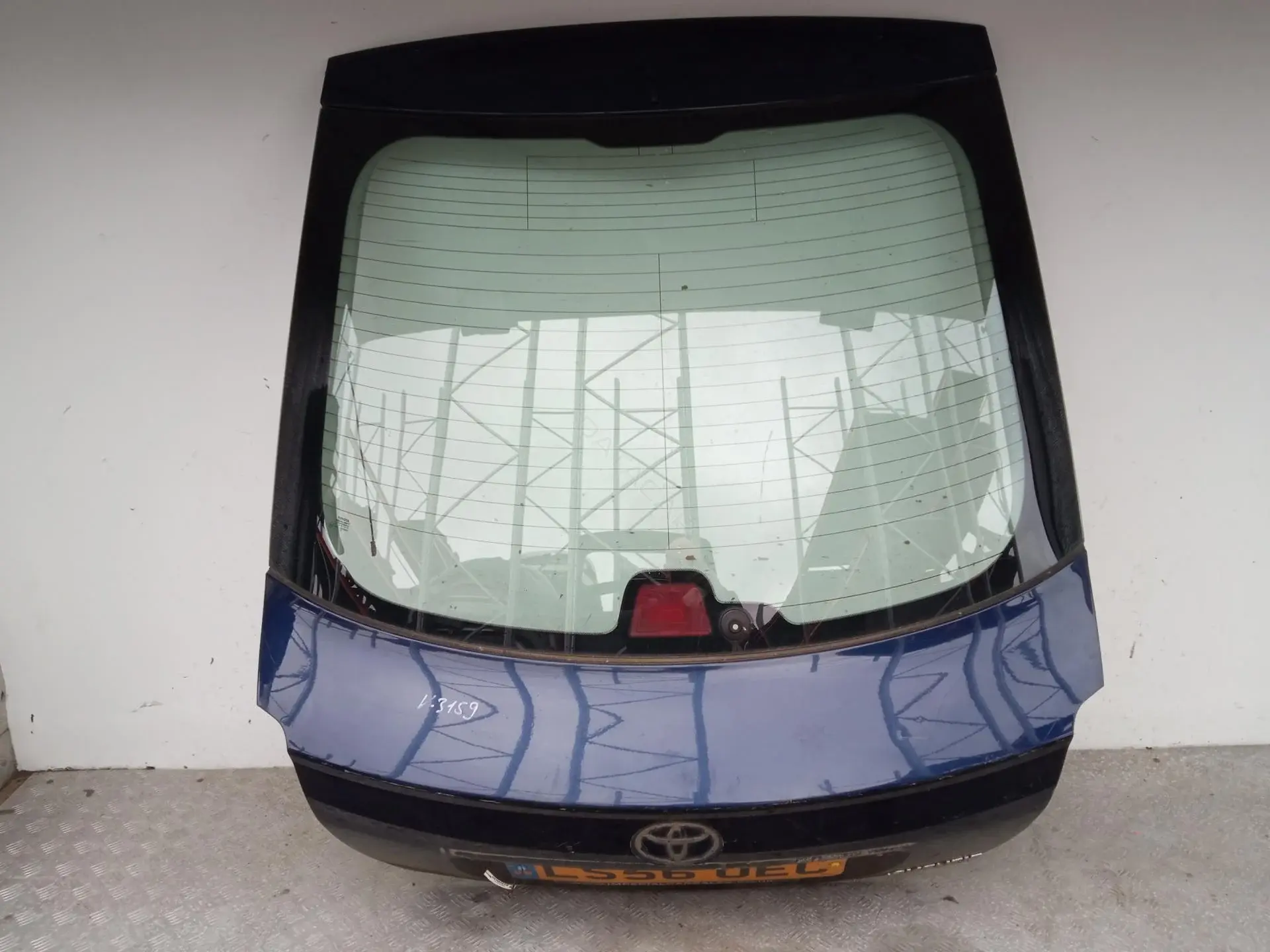 Крышка багажника 67005-05080