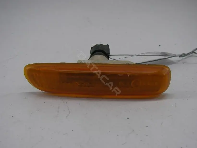 Повторитель передний 8370719