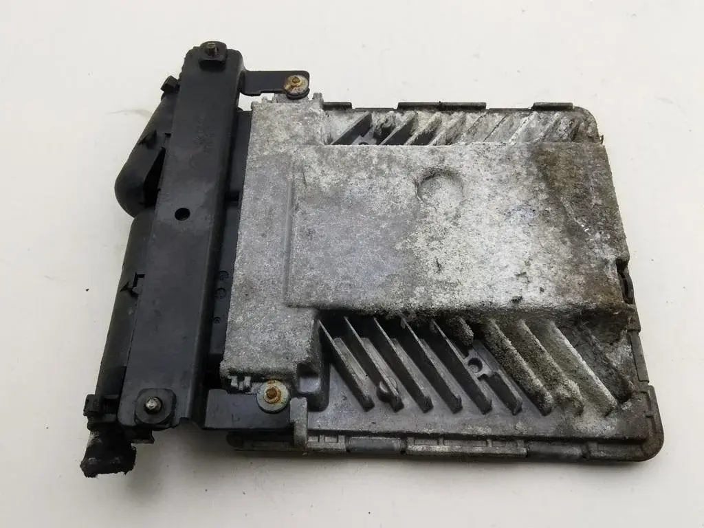 Блок управления двигателем 03g906018ce