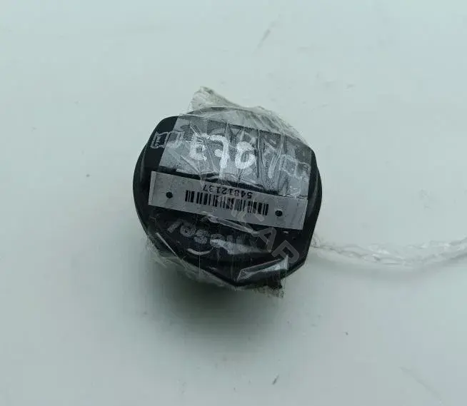 Крышка топливного бака 54812137