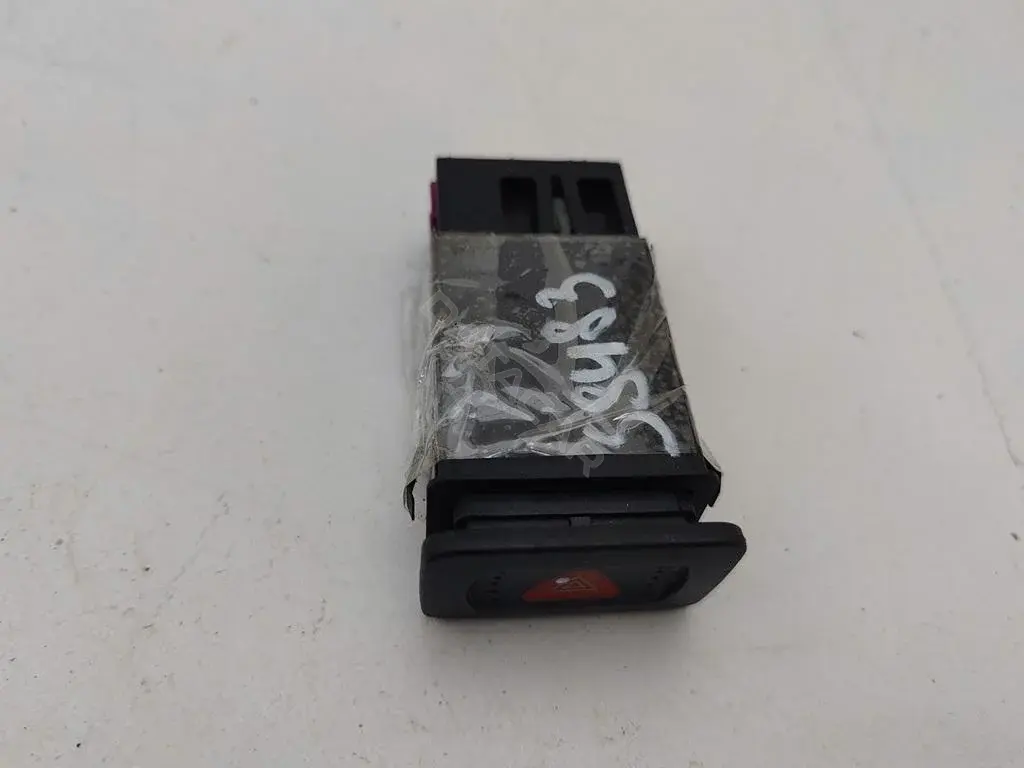 Кнопка аварийки 1J0953235J
