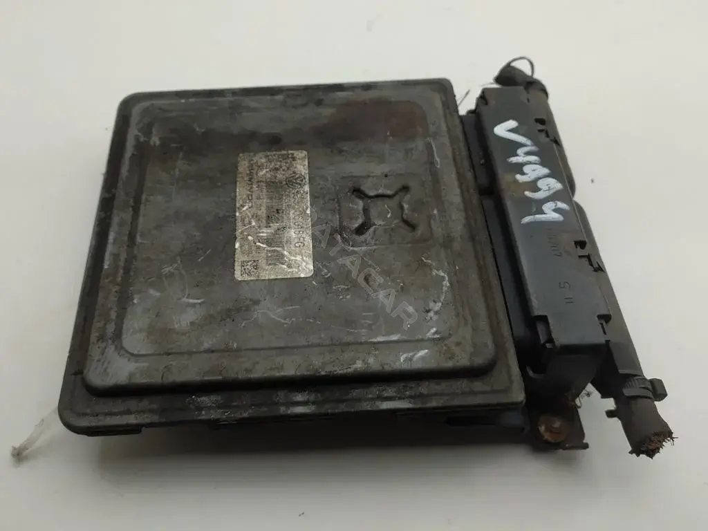 Блок управления двигателем 3C0906018FG