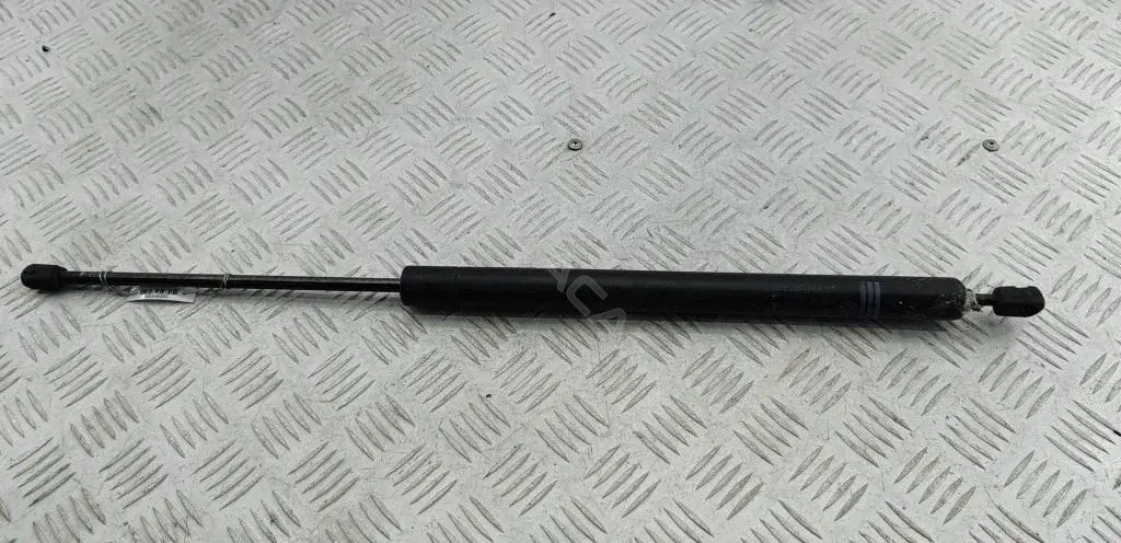Амортизатор крышки багажника, капота, заднего стекла 701829331S