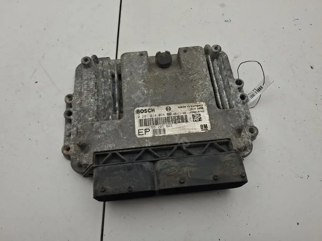 Блок управления двигателем 55205622