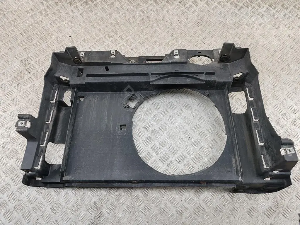 Кронштейн вентилятора радиатора 837301000