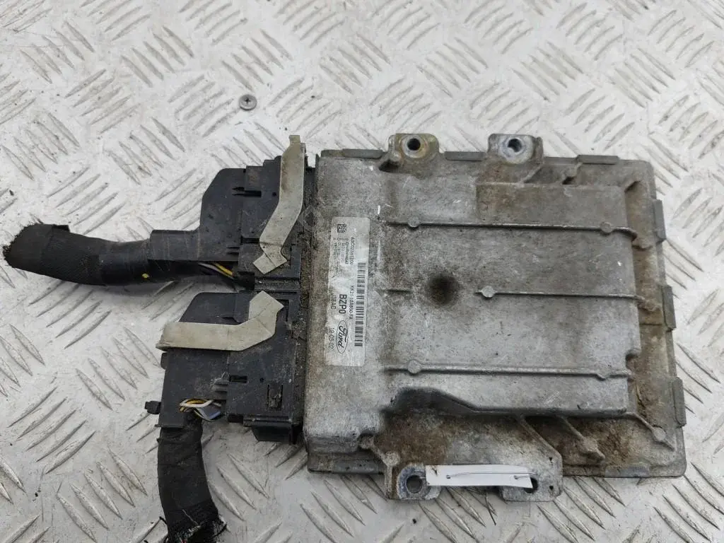 Блок управления двигателем KK2112A650FA