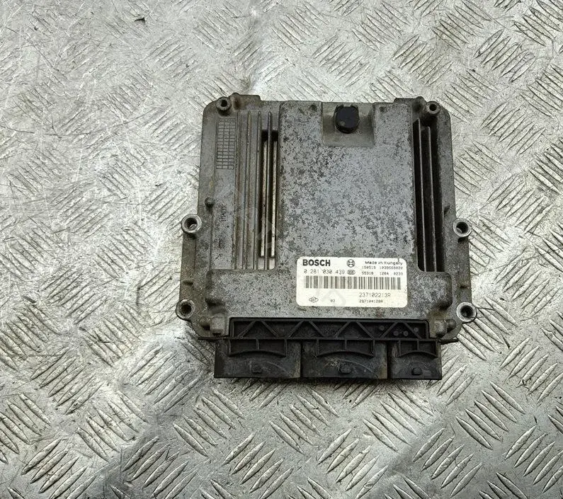 Блок управления двигателем 0281030439, 237102213R