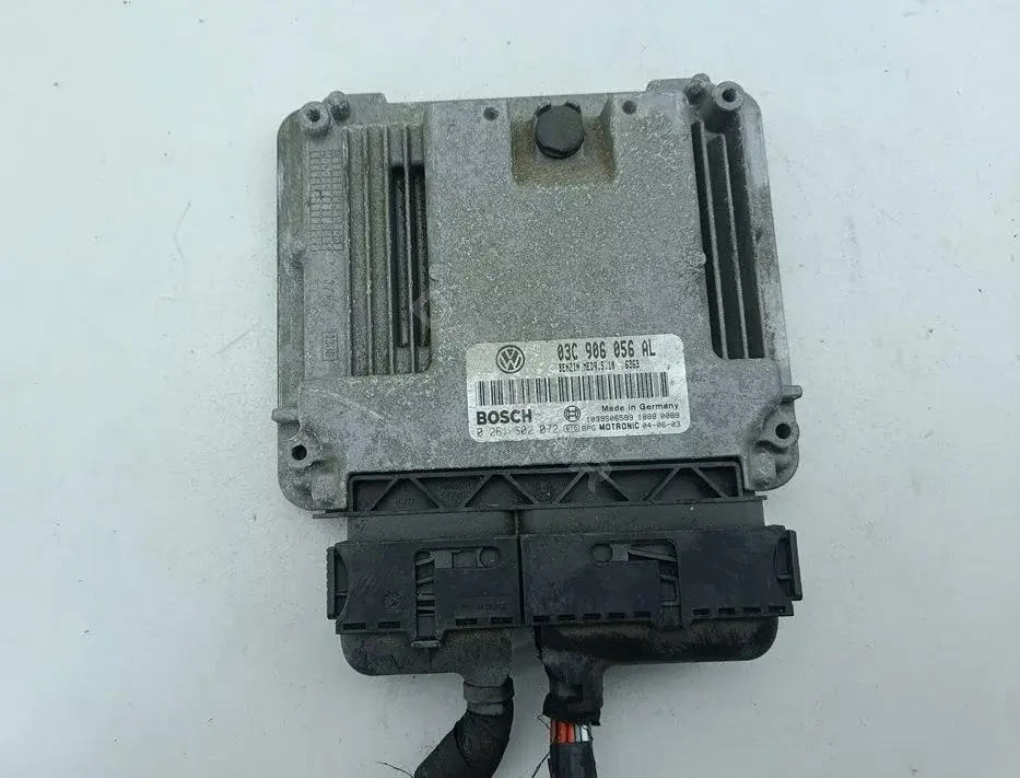 Блок управления двигателем 03C906056AL