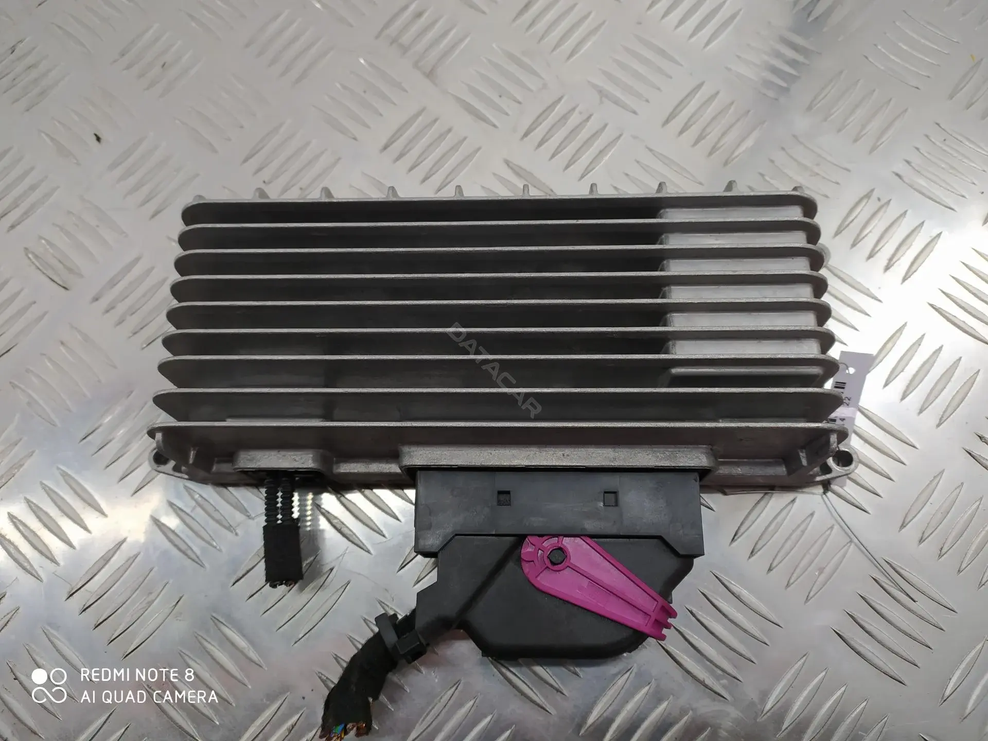 Усилитель музыкальный 4F0910223H