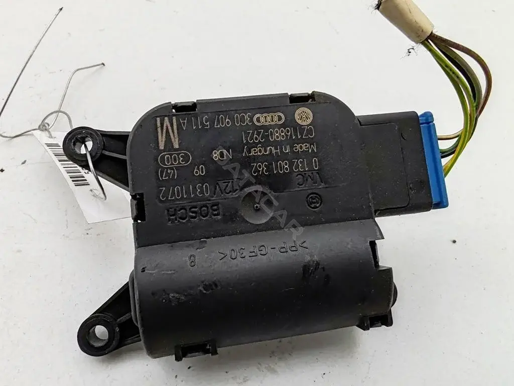 Мотор заслонки печки 3C0907511A