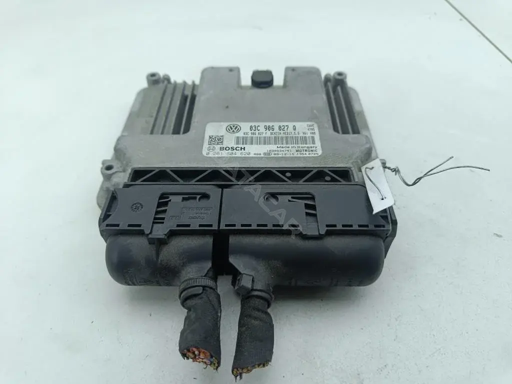 Блок управления двигателем 03C906027Q