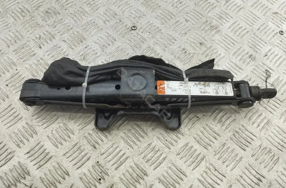 Домкраты YU5A17A078AB