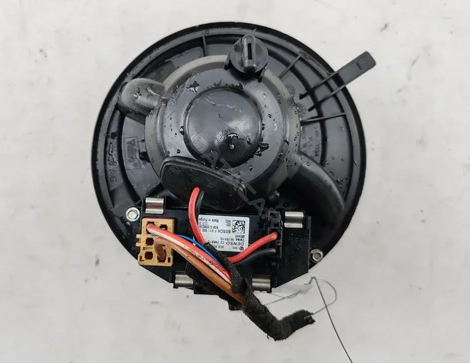Моторчик печки 1K1820015D
