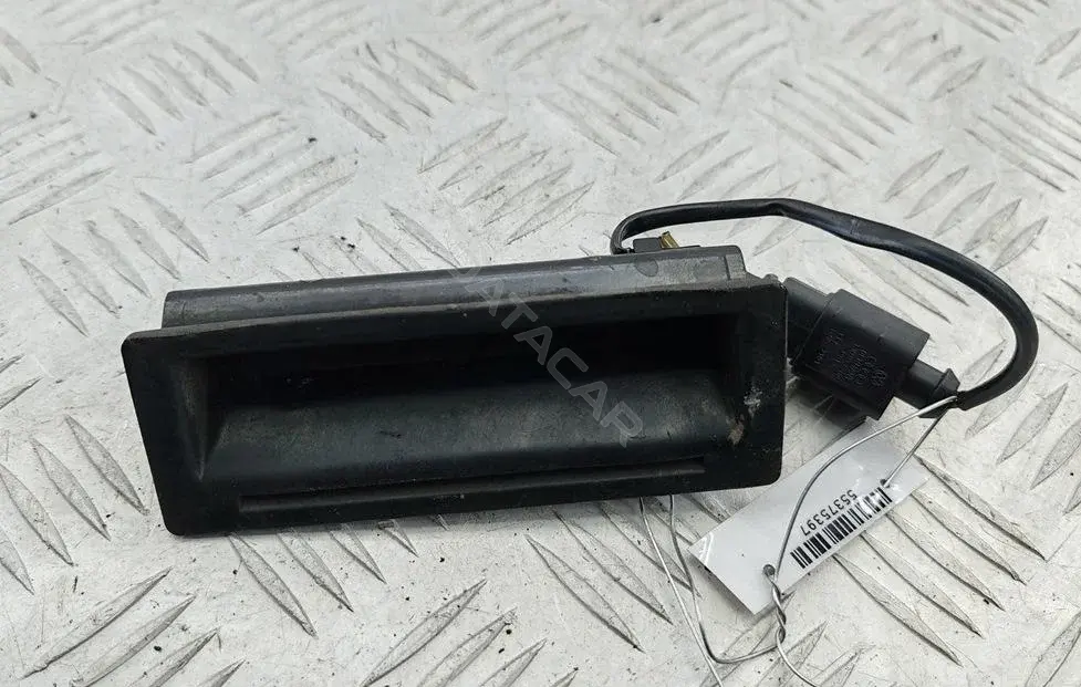 Кнопка крышки багажника 1J0827566F