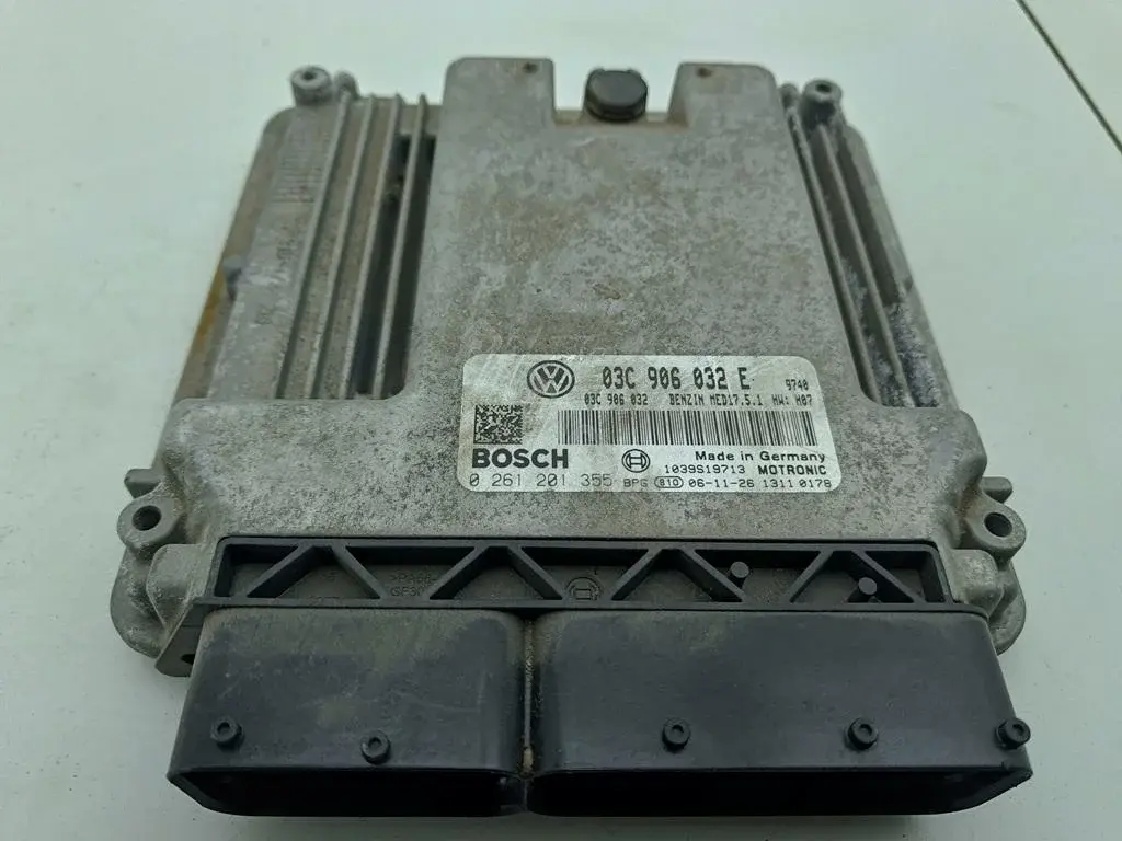 Блок управления двигателем 0261201355, 03C906032E