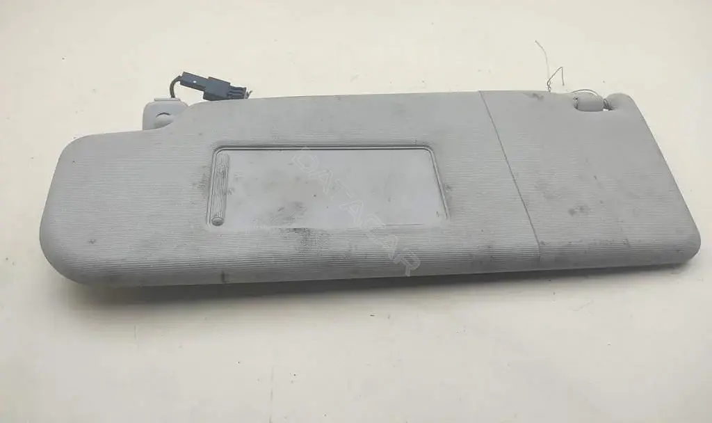 Козырек солнцезащитный 1K08575512F4