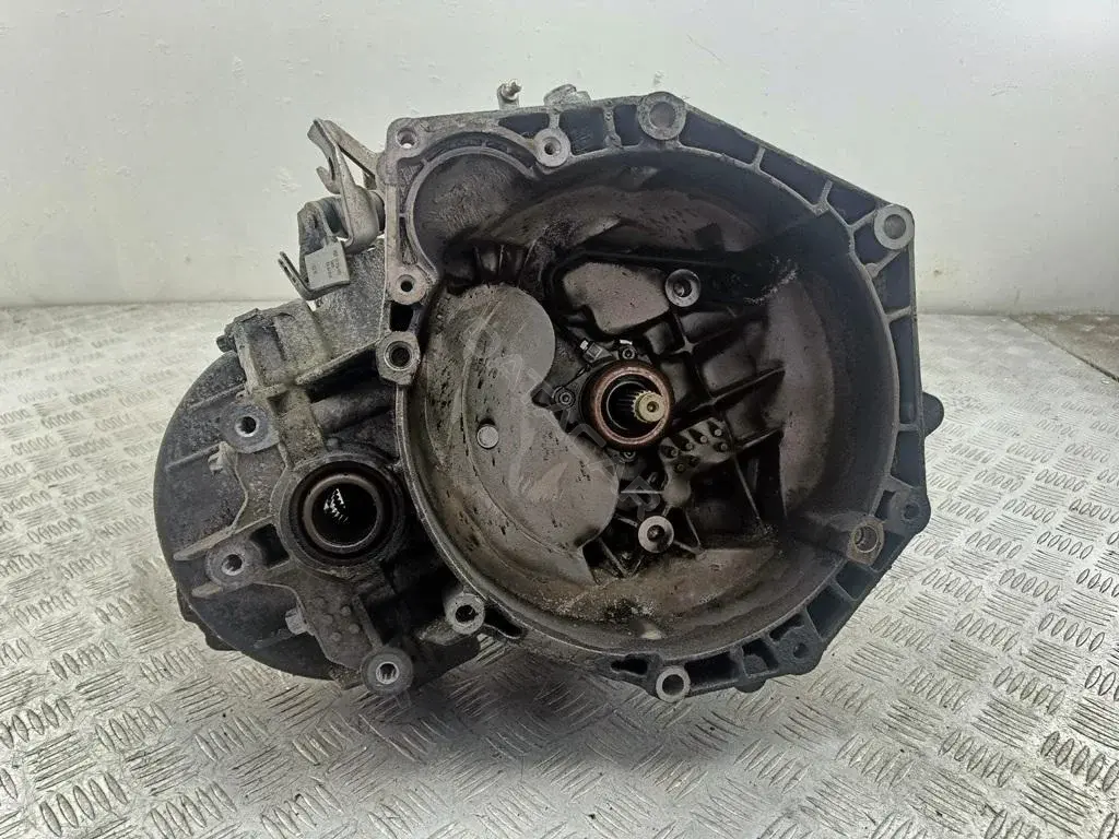 Механическая коробка передач (МКПП) M32