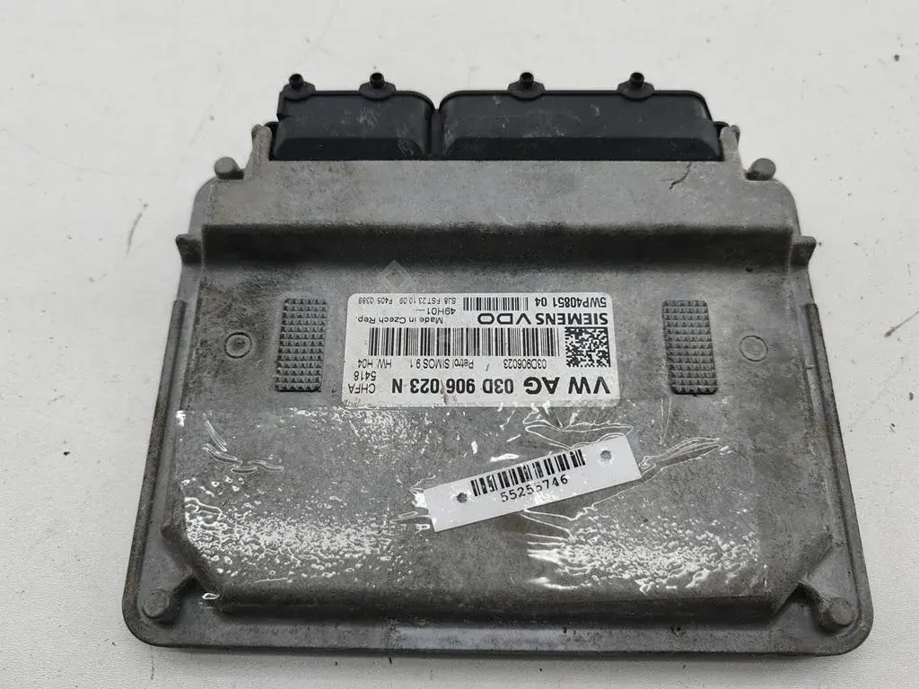 Блок управления двигателем 03D906023N