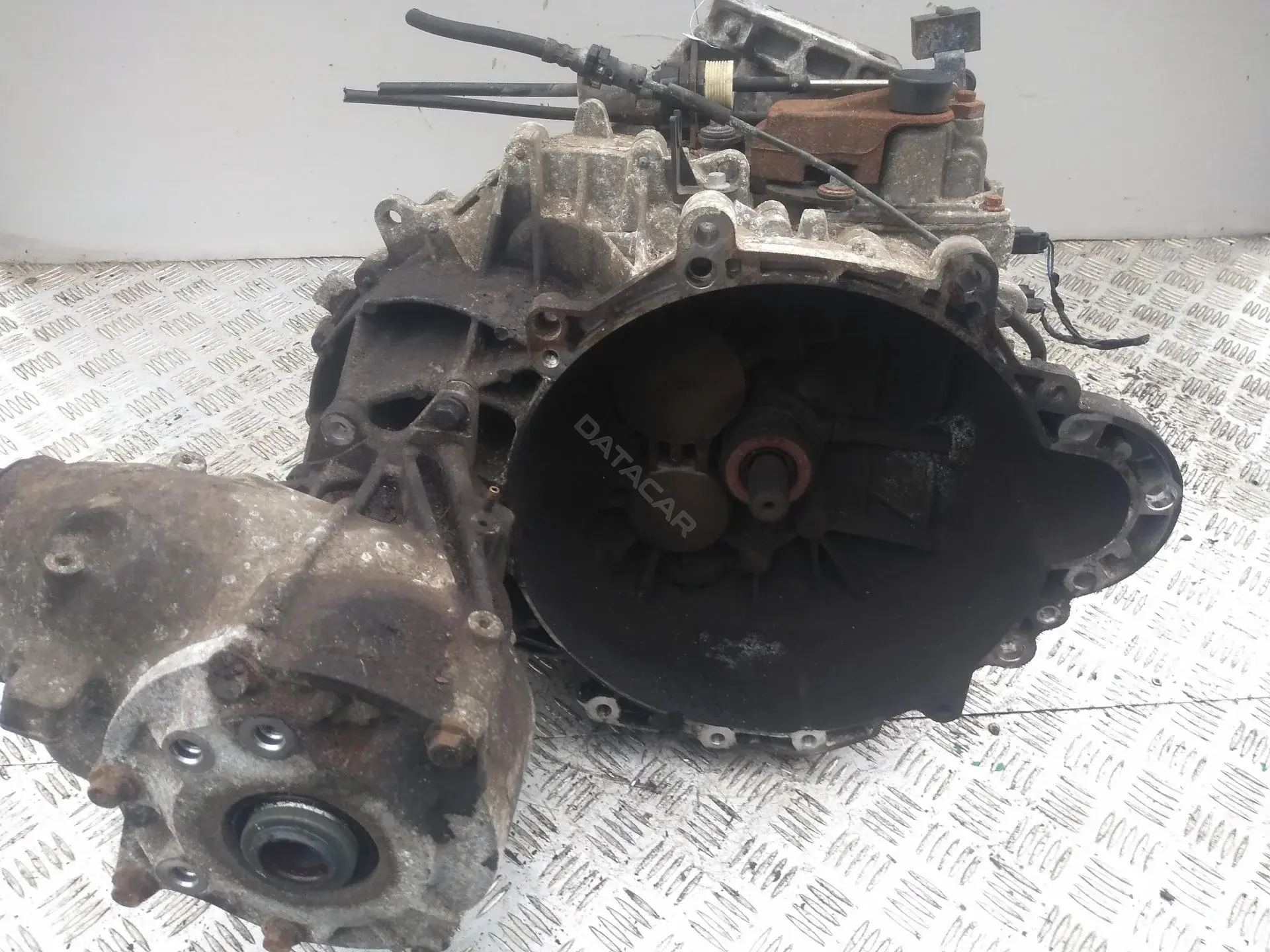 Механическая коробка передач (МКПП) C8Q0A, RF766R-7F096-AC