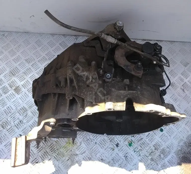 Механическая коробка передач (МКПП) b66r7002ab