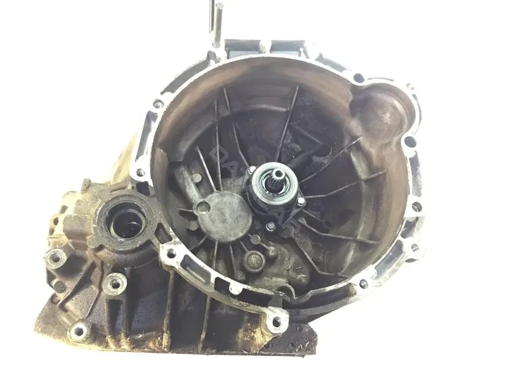Механическая коробка передач (МКПП) 3M5R7002