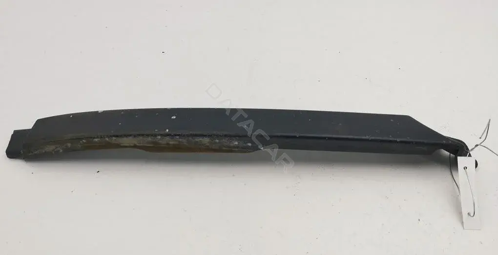 Ус под фару 4A0853208D