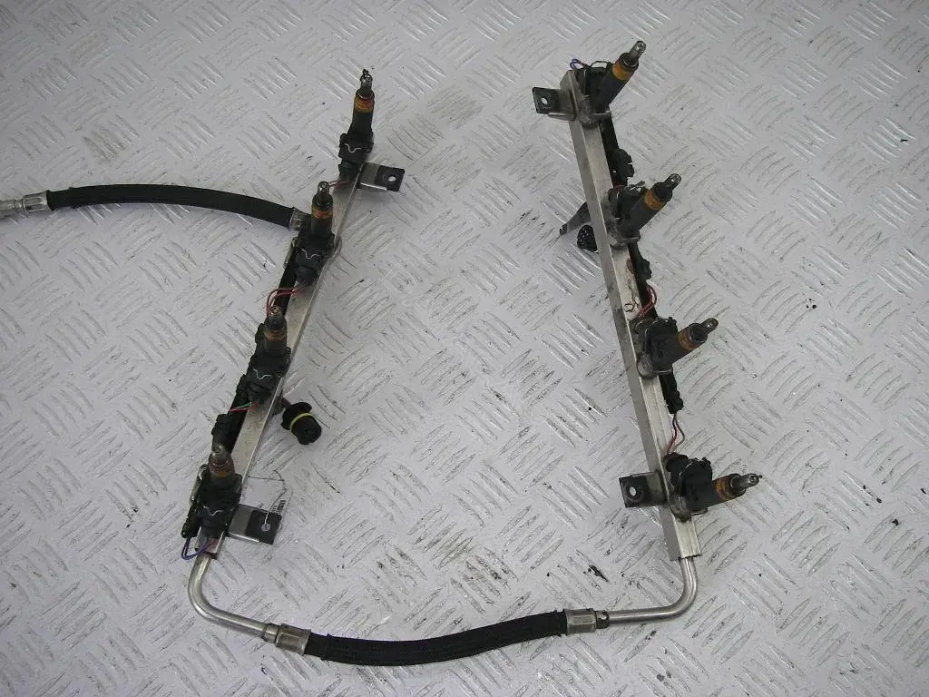Топливная рейка 7506924