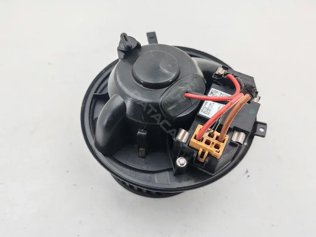 Моторчик печки 1K1820015D