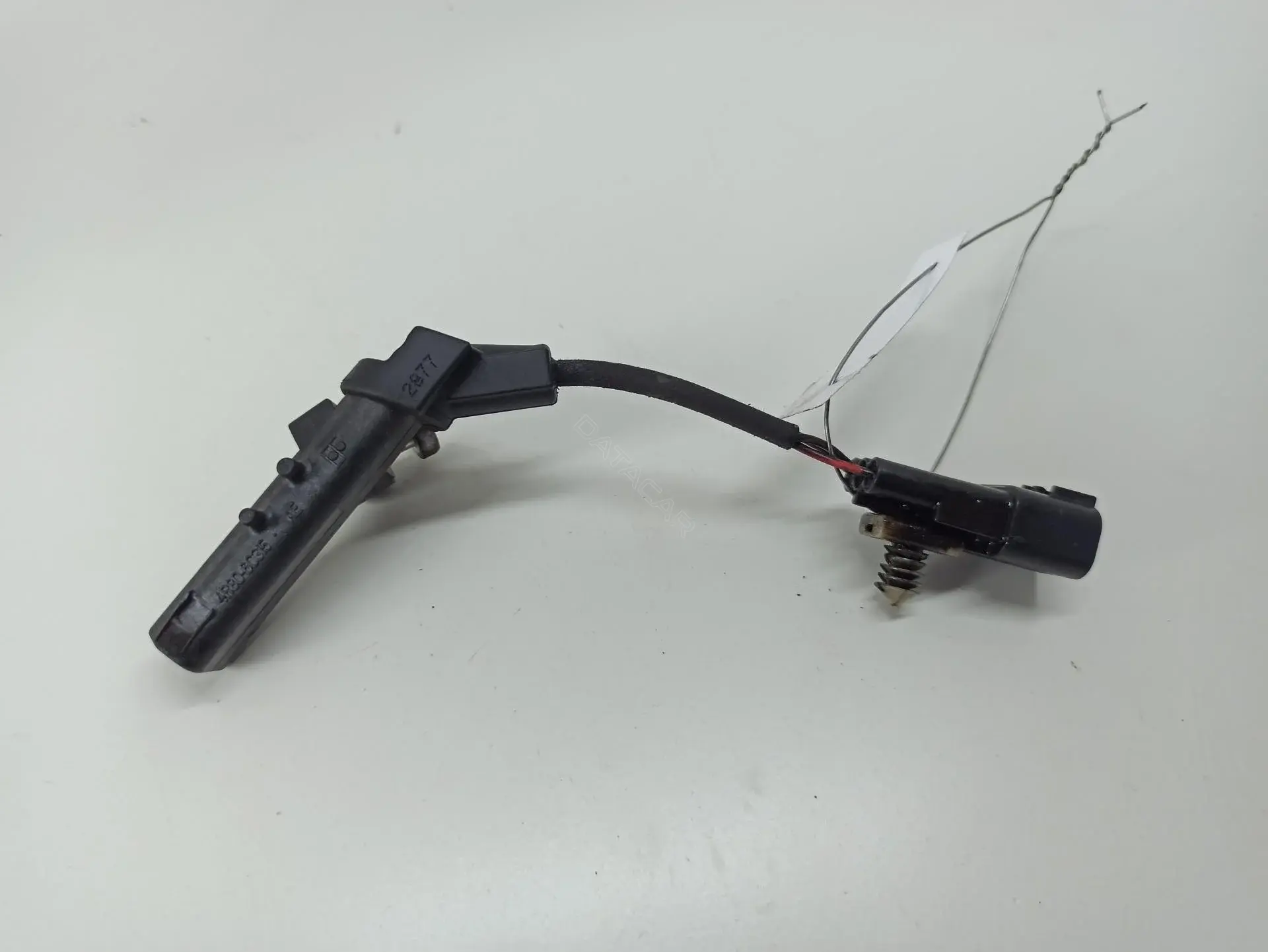 Датчик коленвала 4R8Q6C315