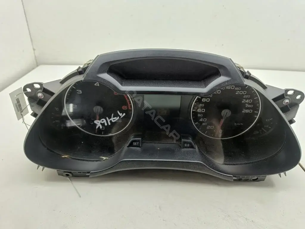 Панель приборов 8K0920900C