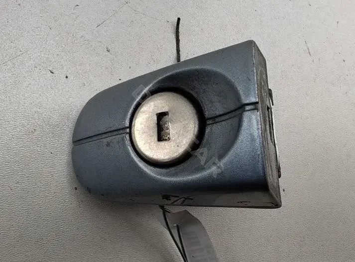 Личинка замка двери 55352411