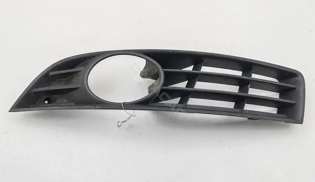 Рамка фары противотуманной 3C0853665A