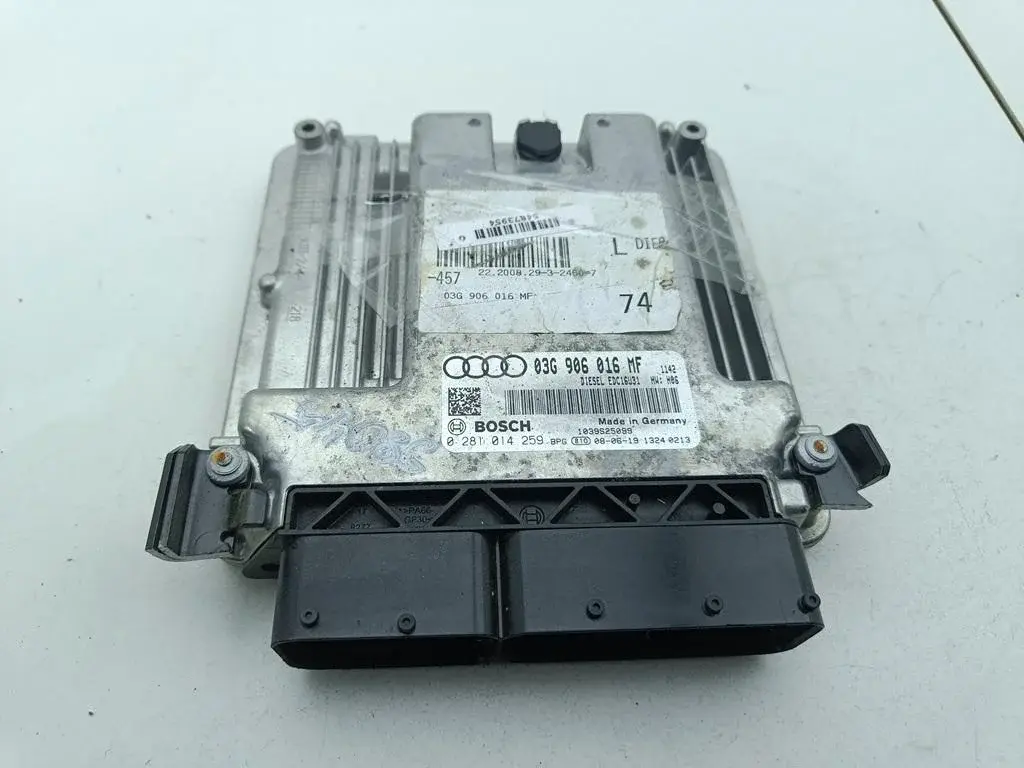 Блок управления двигателем 03G906016MF