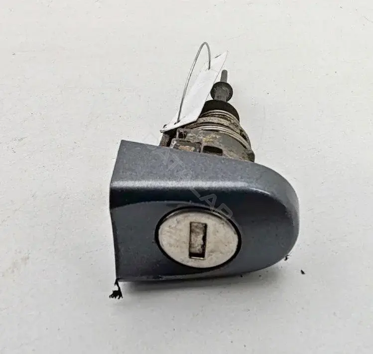 Личинка замка двери 1T0837167B
