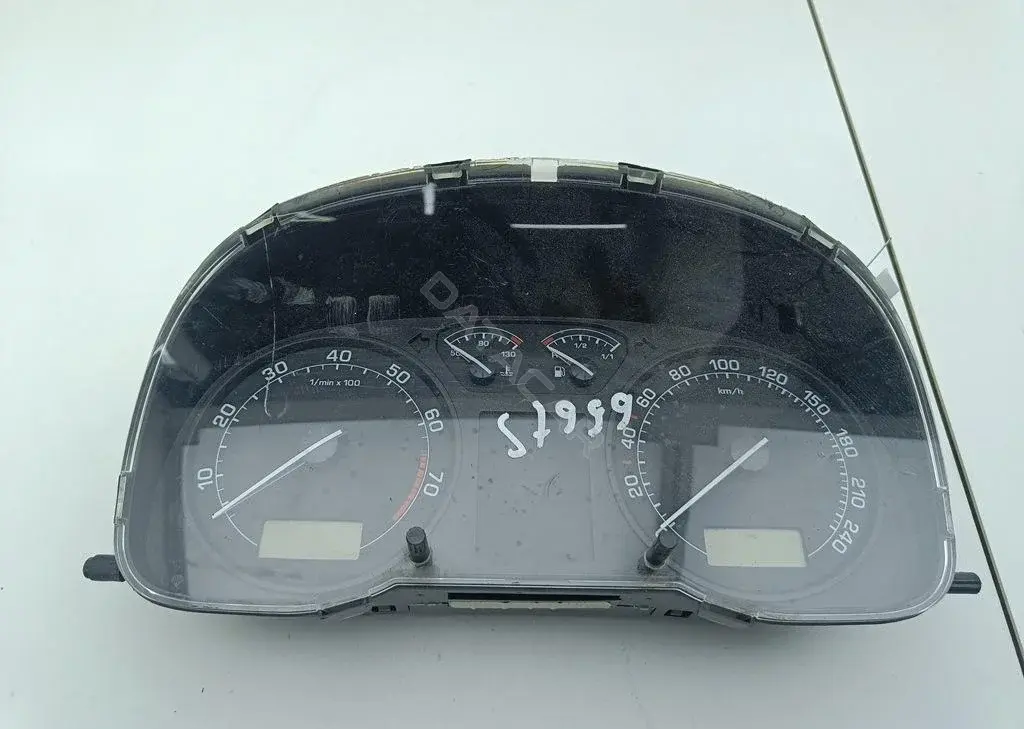 Панель приборов 1U0920811B