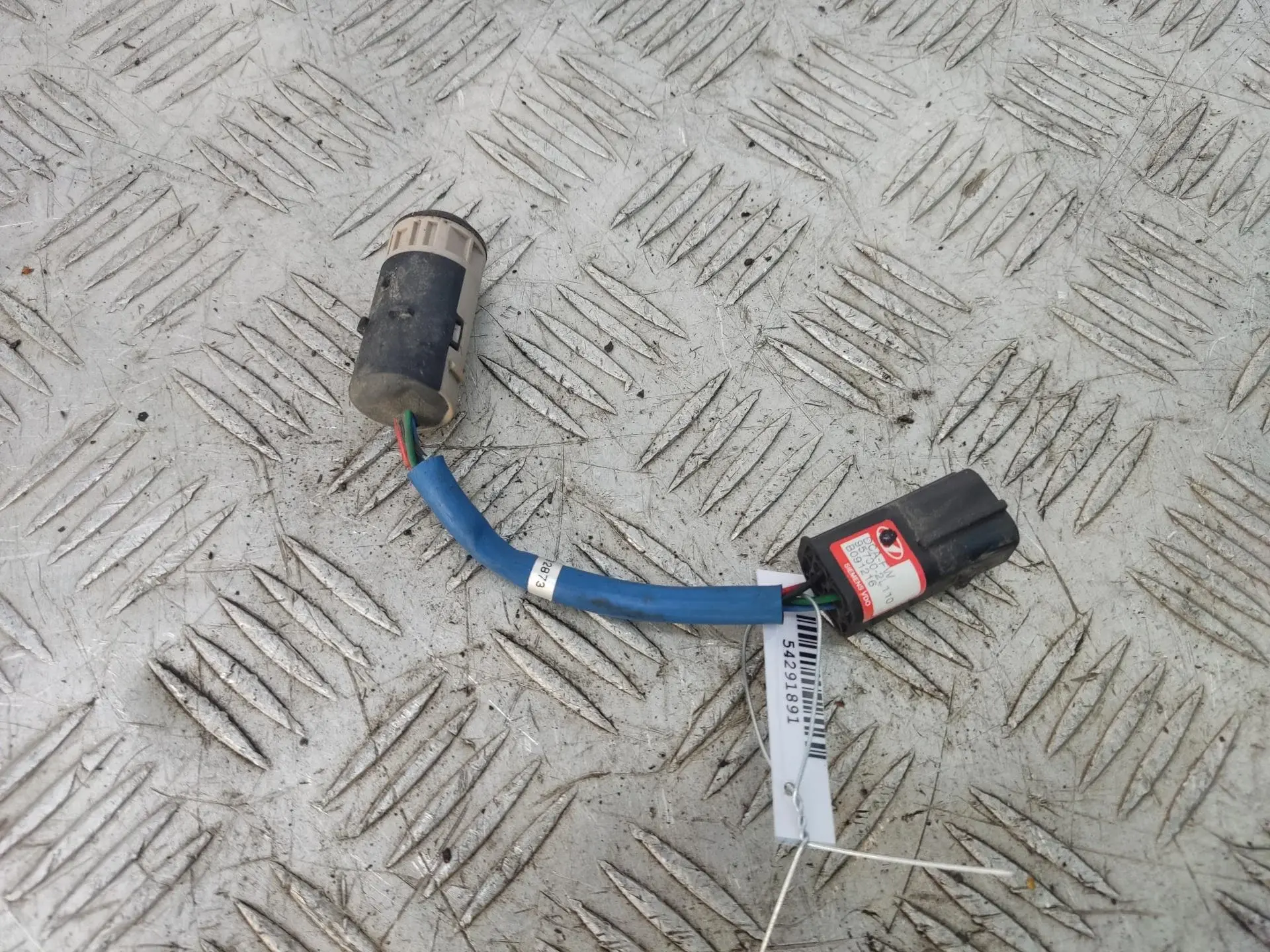 Датчик парктроника 95700-2L110