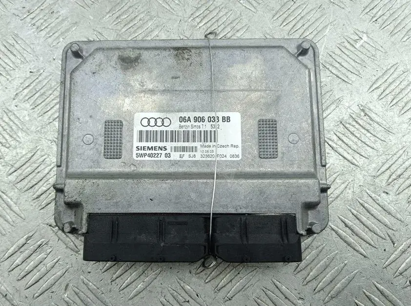 Блок управления двигателем 06A906033BB, 5WP4022703