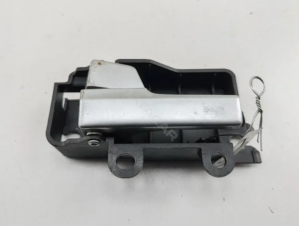Ручка двери 3M51R22601