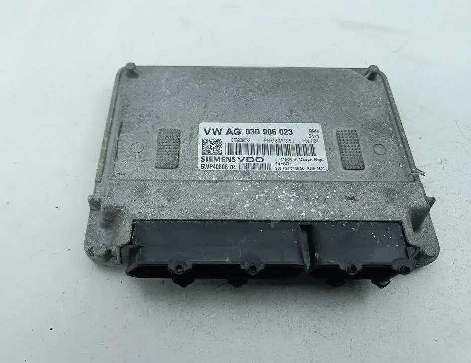 Блок управления двигателем 03D906023