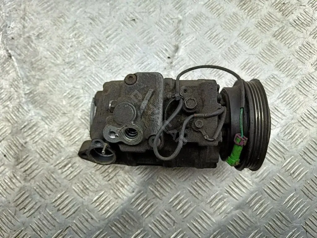 Компрессор кондиционера 8D0260805J